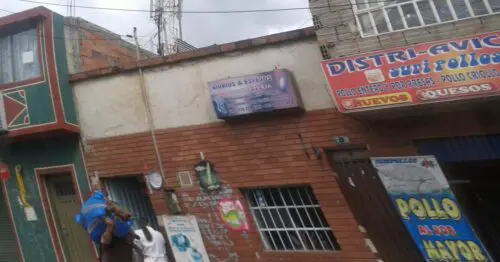 VIDRIOS Y ESPEJOS MARQUETERIA VIDRIOS Y ESPEJOS MARQUETERIA